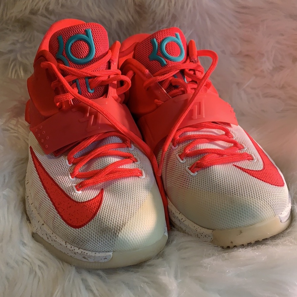 Nike KD 7 Egg Nog Christmas Sneaker🎅